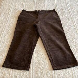 L.L.Bean Women’s Favorite Fit Brown Corduroy Straight Leg Size 18P EUC